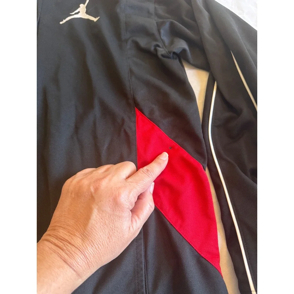 Jordan Mens Track Jacket Large Black Red Full Zip Athleisure Training Sports Gym